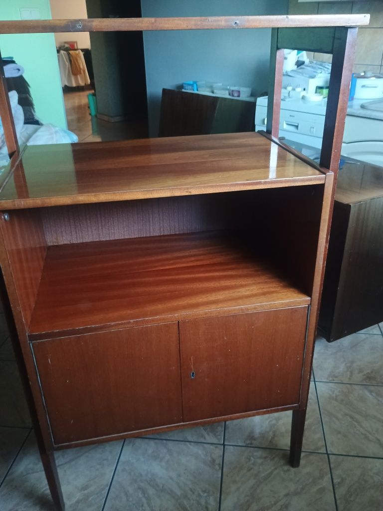 Sprzedam biblioteczkę z czasów PRL-u do odnowienia