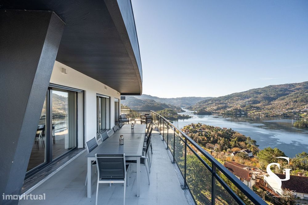 Moradia T4 de Luxo Vilar da Veiga (Gerês)