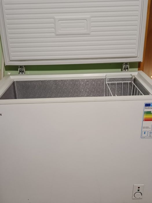 Морозильна скриня elenberg