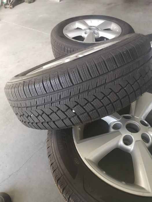 Opony zimowe na alufelgach Nissan Qashqai, Juke 215/60 R.17