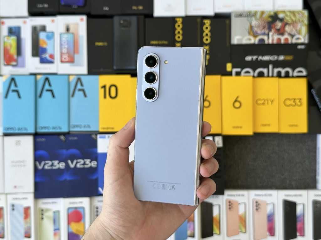 Магазин Samsung Galaxy Fold5 12/1TB Icy Blue/Black Гарантія Trade In