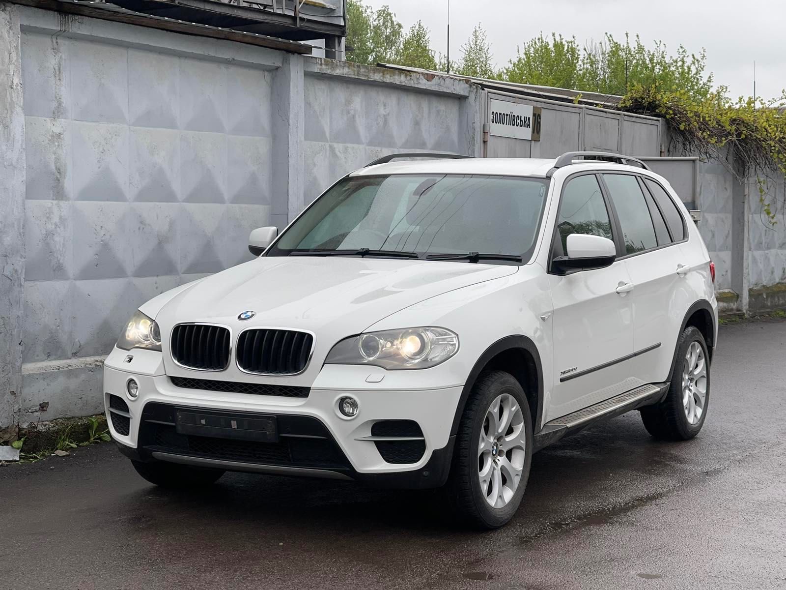 Крило крылья БМВ Х5 Е70 праве ліве BMW X5 E70 Крыло левое правое