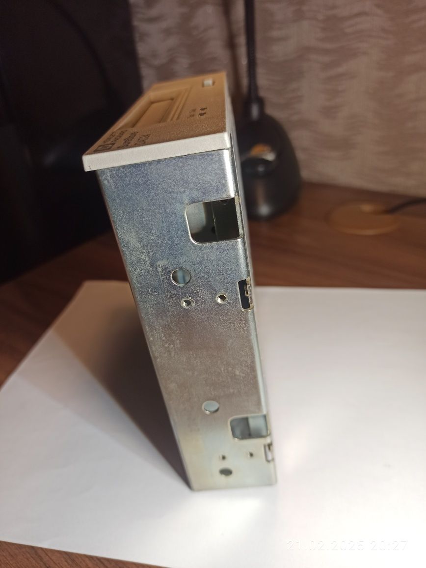 HP SureStore DAT24 C1555D SCSI C1555-67202, ленточный накопитель
