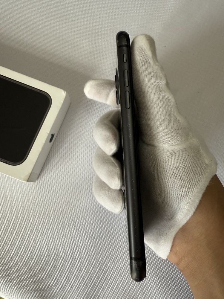 Iphone 11 64GB stan dobry , bateria 100%