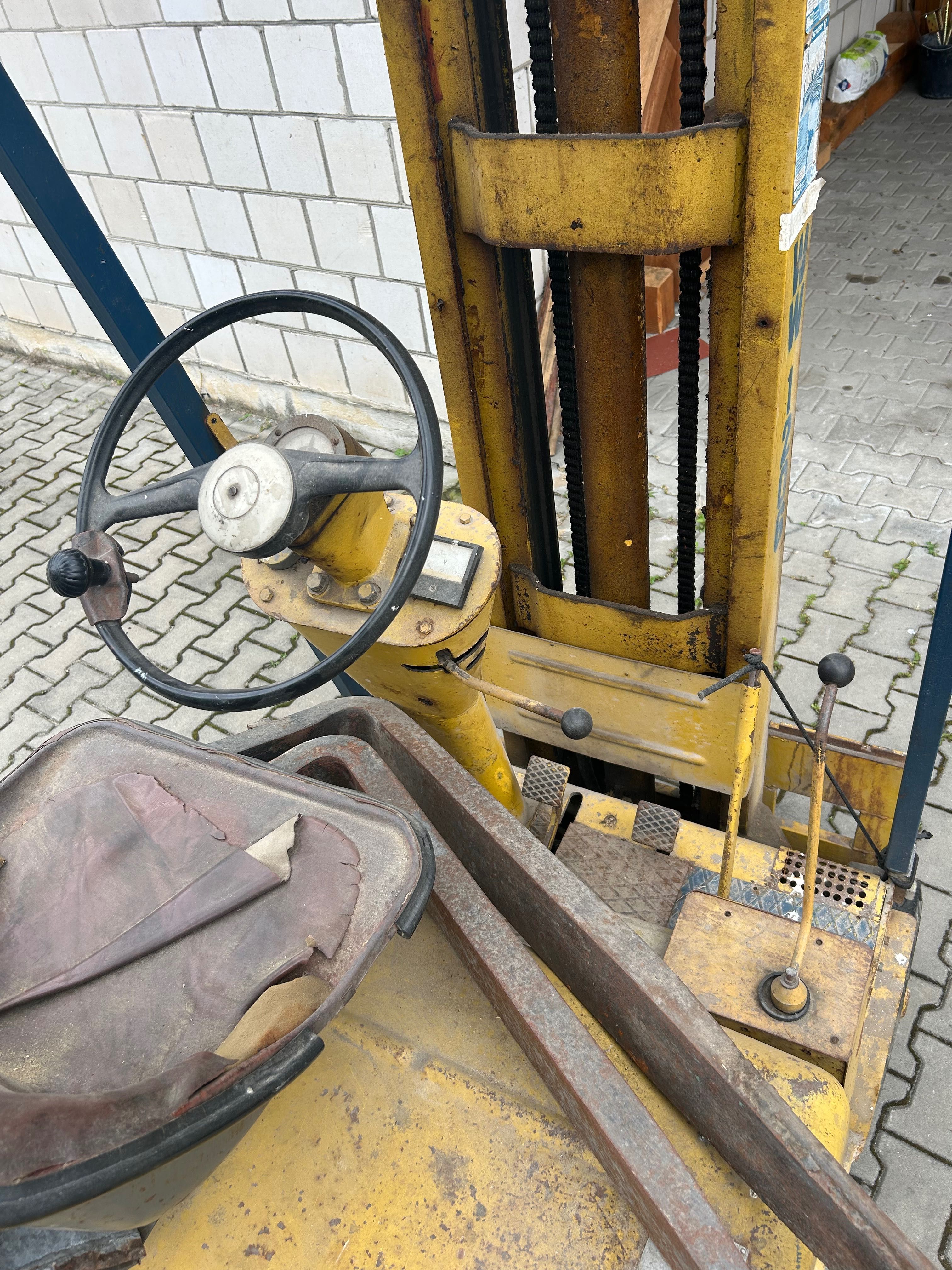 Wózek widłowy elektryczny Suchedniow