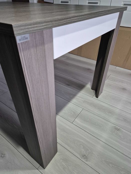 Meble i stół  do salonu