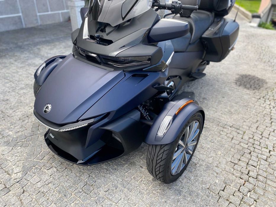 Bombardier Can-Am Spyder RT Sea to Sky CONDUZIDO COM CARTA DE CARRO