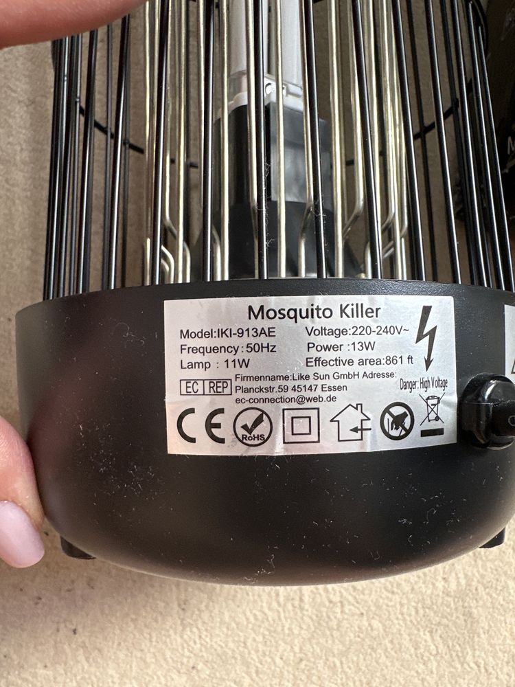 Rlektryczna lampka przeciw owadom komarom