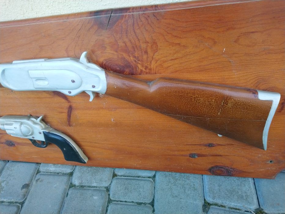 Декор на стіни бесідки (ручна робота)