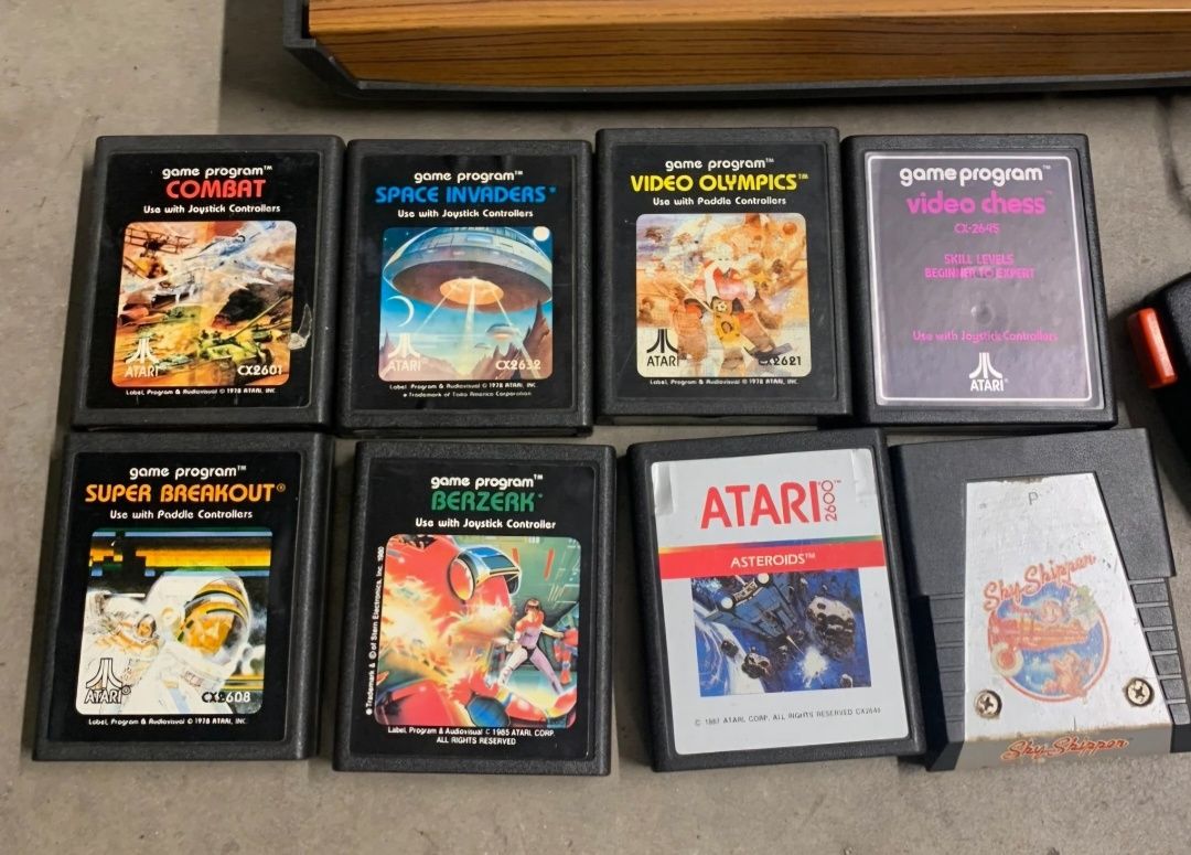Atari com jogos a funcionar