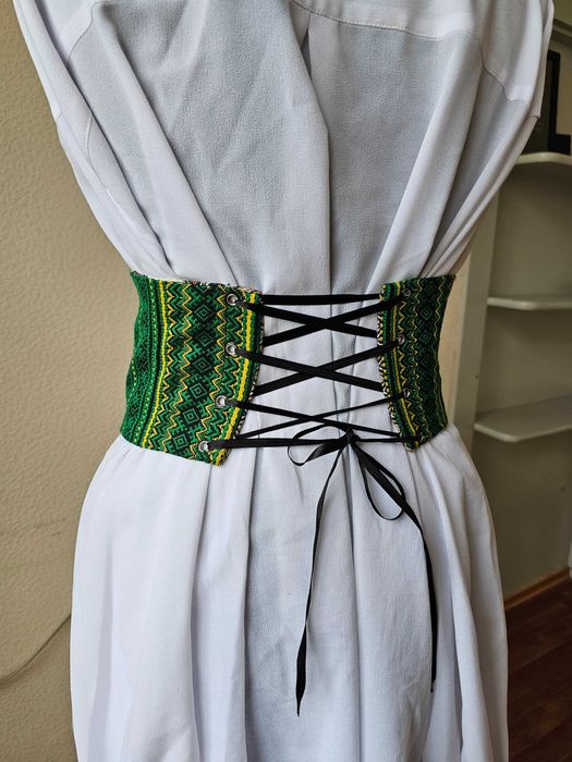 Корсет-вишиванка