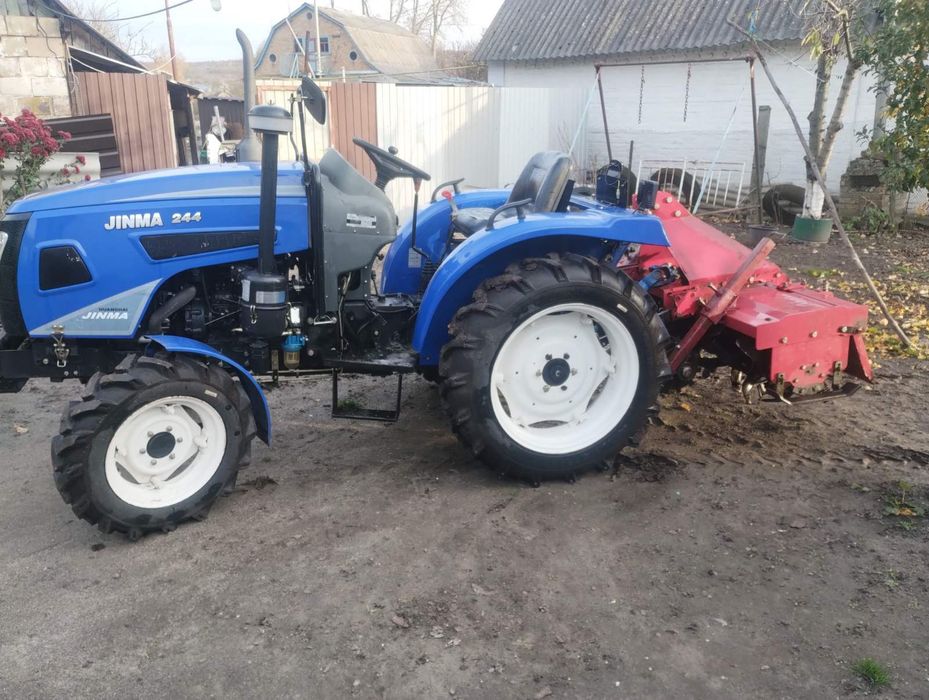 Трактор з фризою