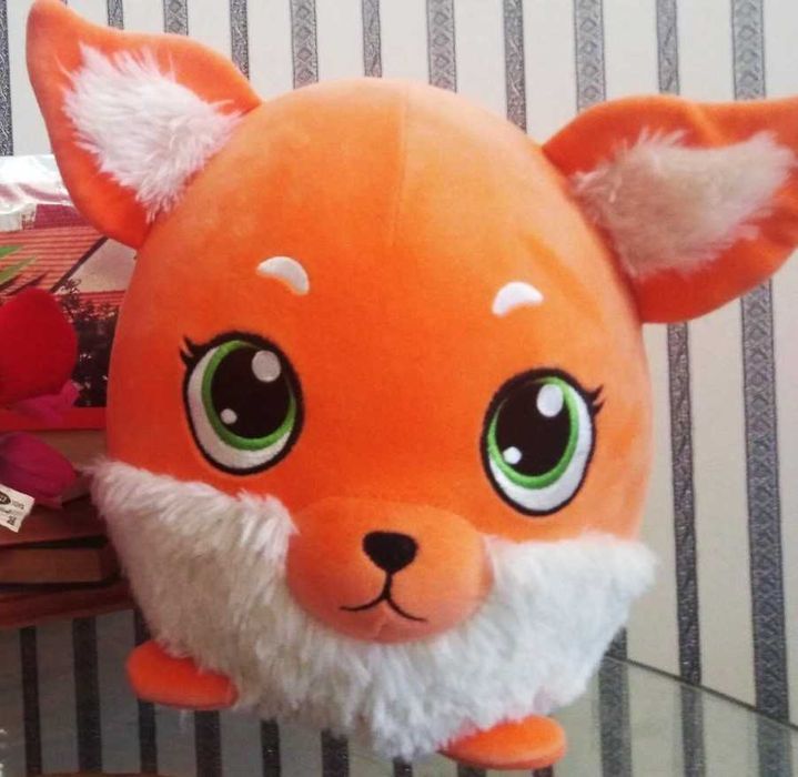 Дісней лисичка лис гусь. подарунок.Мак Дональдс фігурки.футбол камера