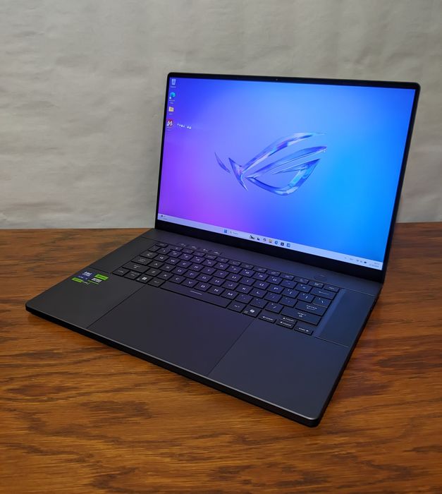 Asus Zephyrus G16 rtx4070 16озу 1тб 185H GU605