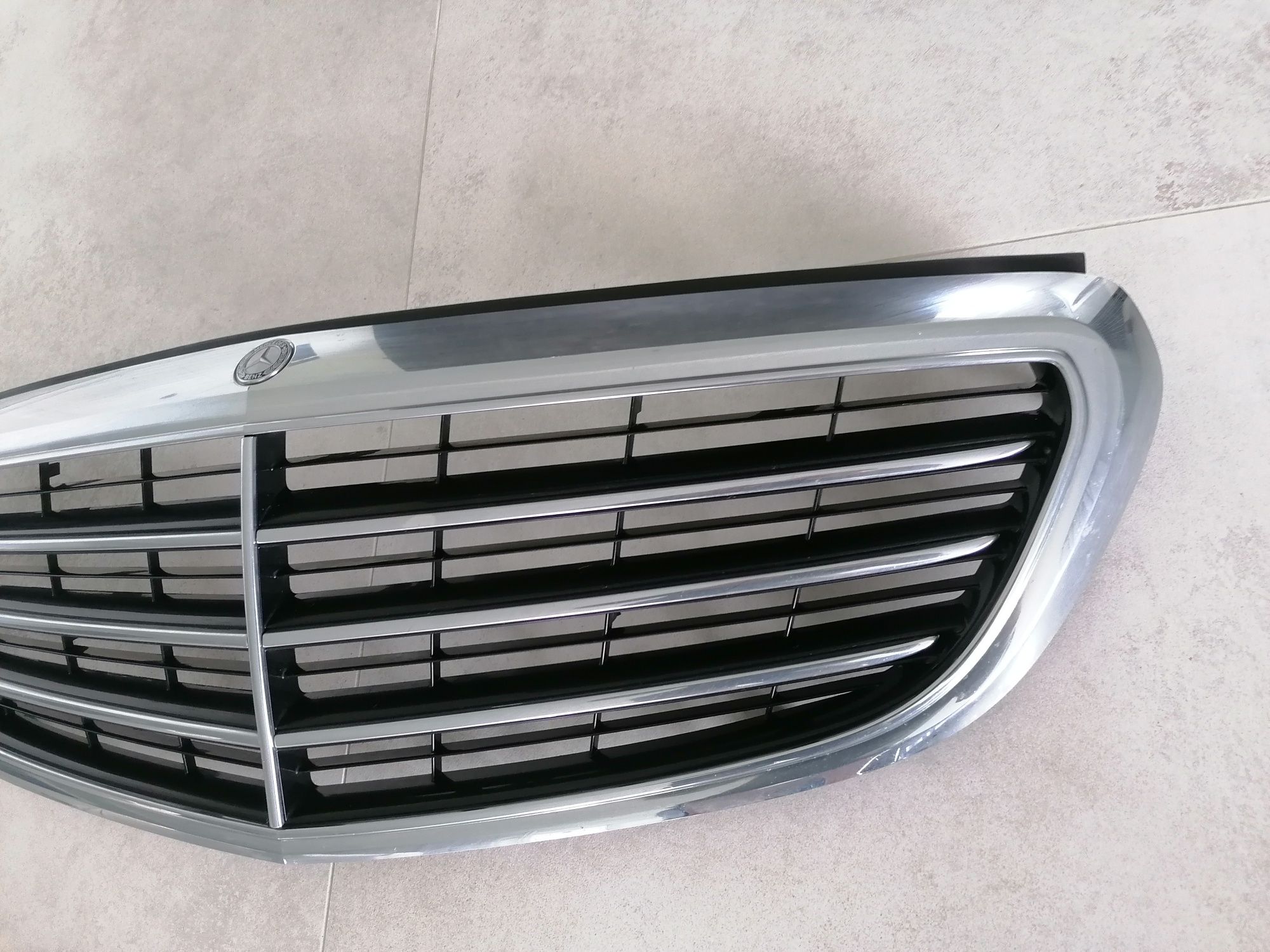 Grill Atrapa Mercedes C klasa W205 Oryginał