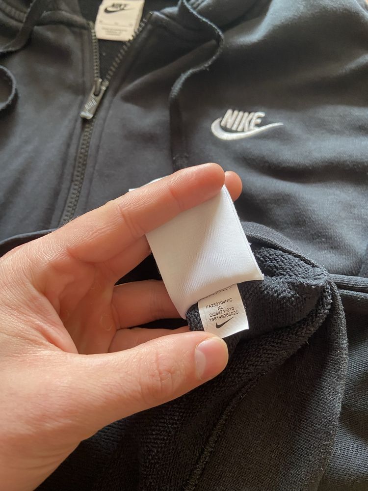 Зіпка Nike size XL 9/10