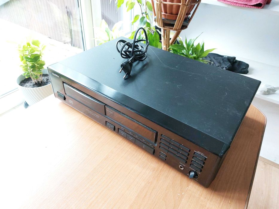 Odtwarzacz CD ONKYO DX-6920
