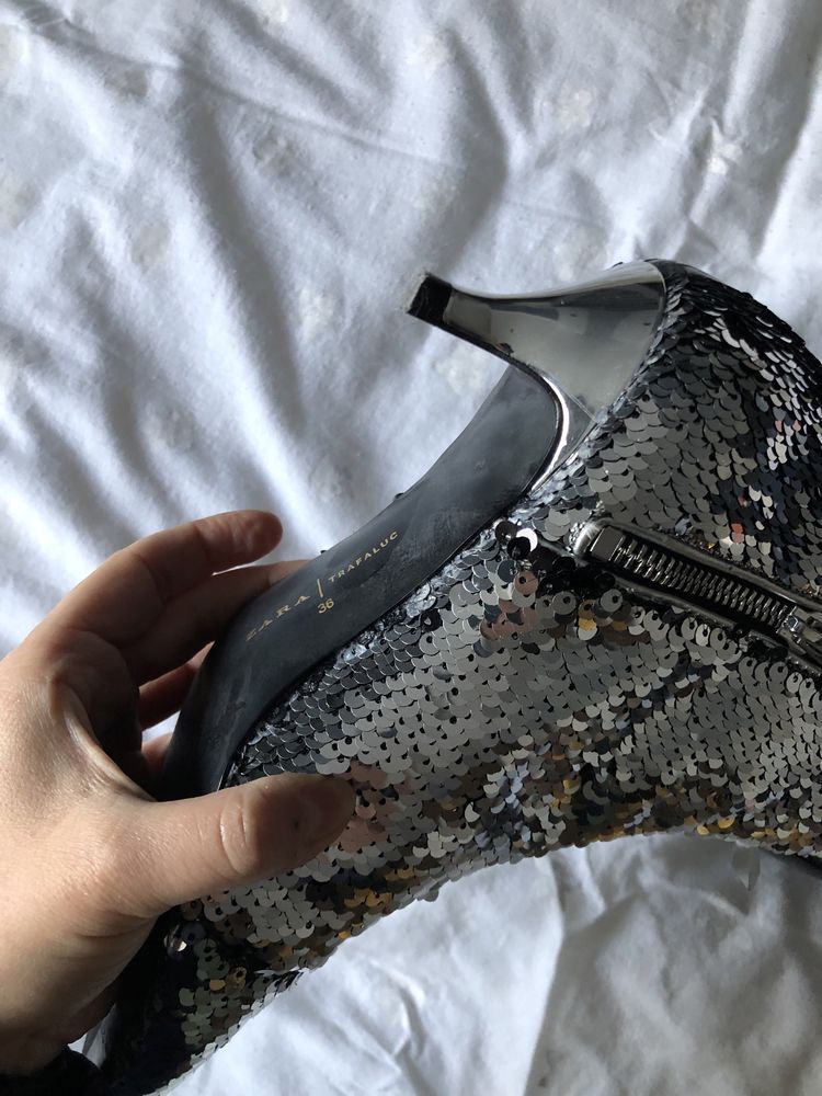 Botki cekiny srebrne zara 36