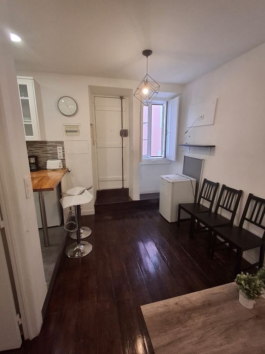 Apartamento T1 nas Janelas Verdes