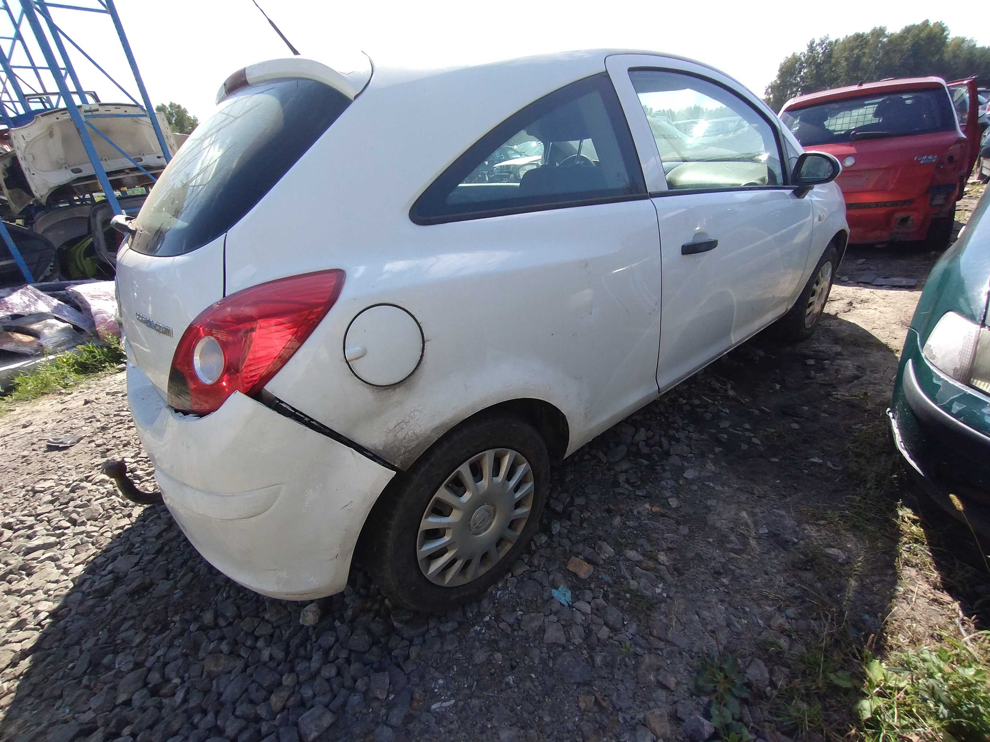 Opel Corsa D 1.3 CDTI VAN 08r Wszystkie Części Lakier Z474 HAK Silnik