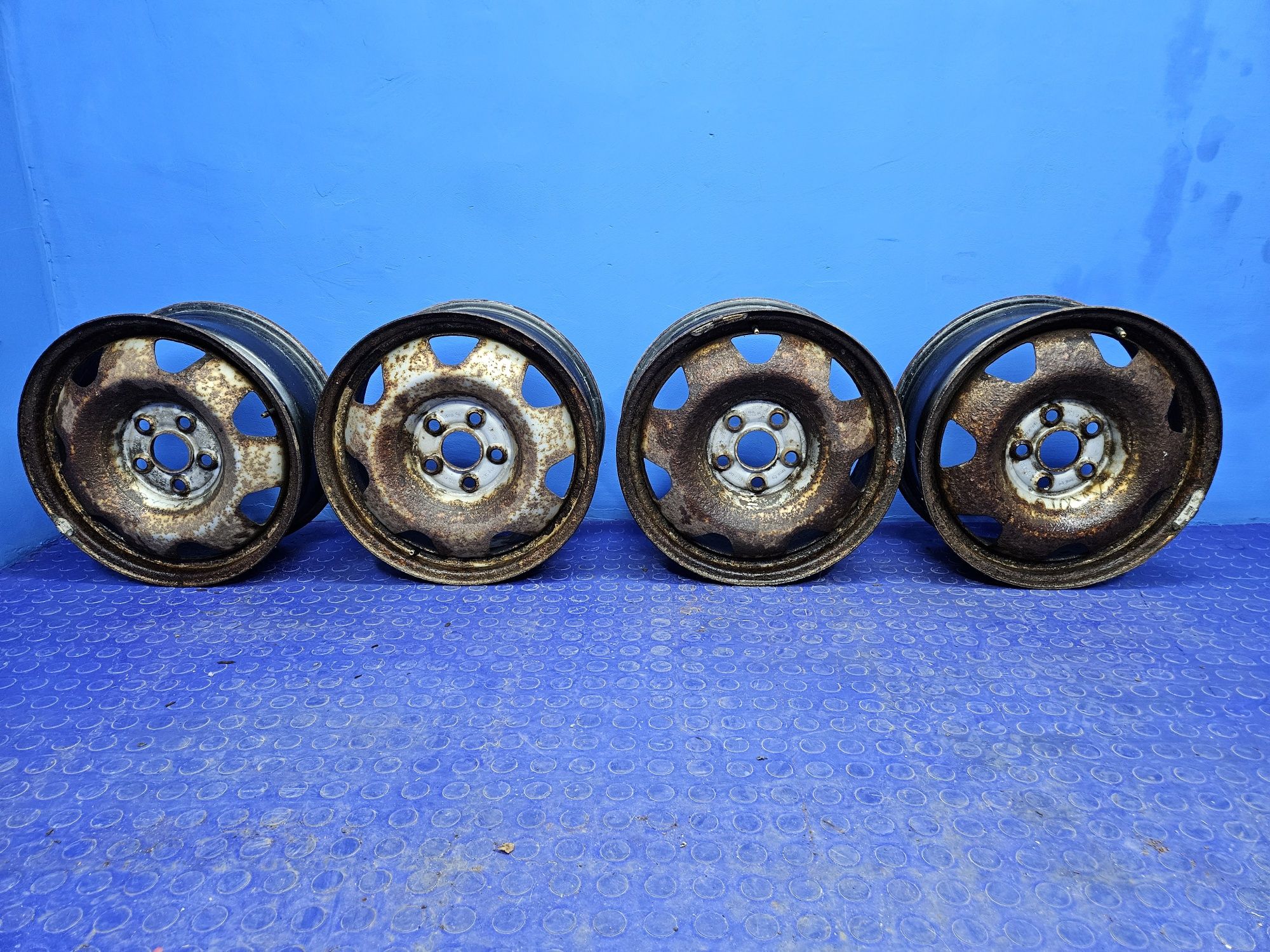 FELGI stalowe 17" VW T5 komplet 7J 5x120 ET 55 oryginał