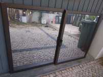 Janelas em alumínio castanho escuro