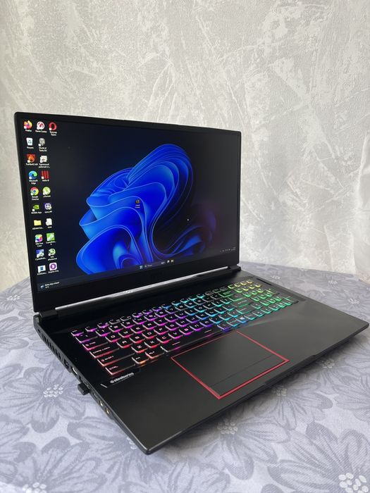 MSI RTX2070/i7 10750H/24GB Ram/SSD 512GB