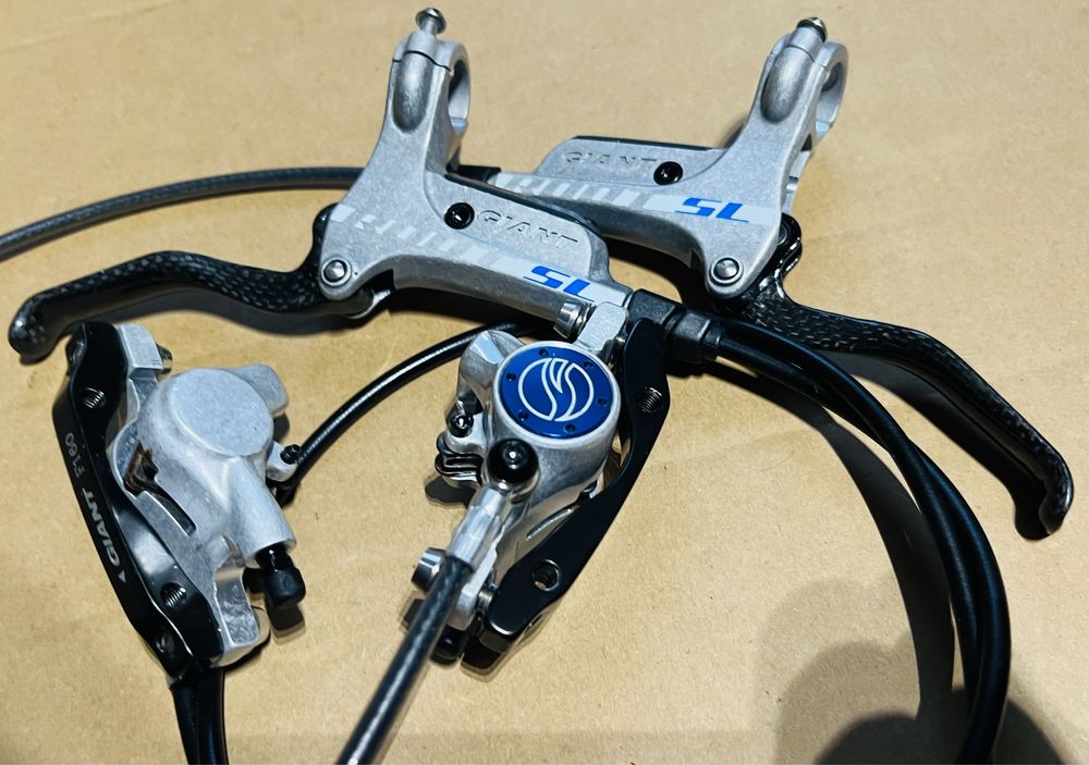 Hamulce hydrauliczne tarczowe GIANT ROOT SL Klamki CARBON Zaciski NOWE