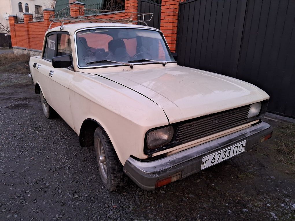 Продам машину москвич
