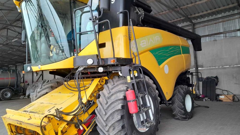 Комбайн NEW HOLLAND CX6090 2013р.