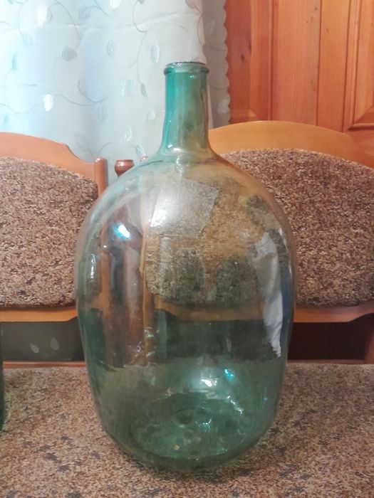 Продам скляні бутилі під вино під воду під сік б/у в дуже гарному стан