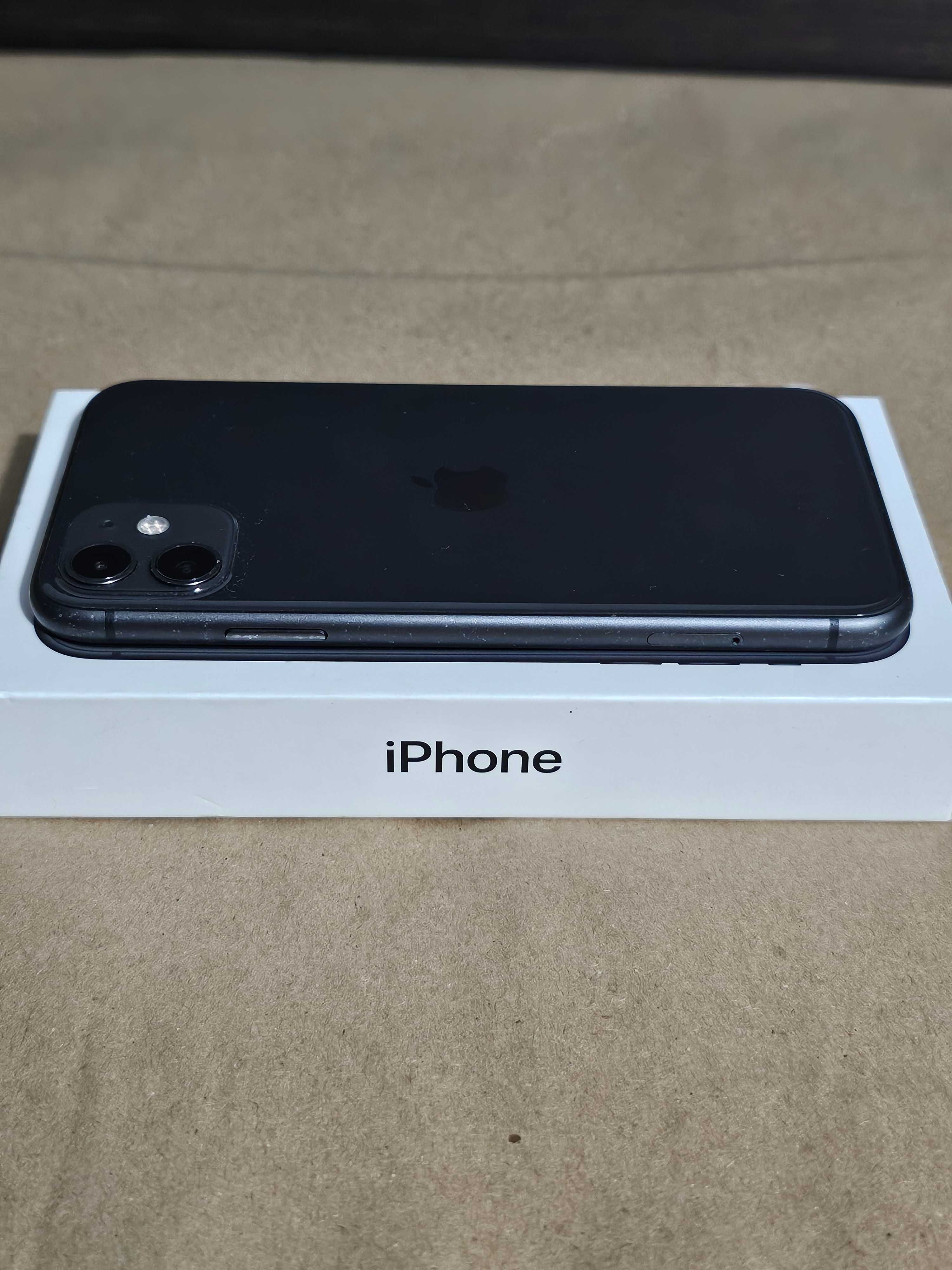 Iphone 11 128Gb.  Bateria 75%
Muito bom.