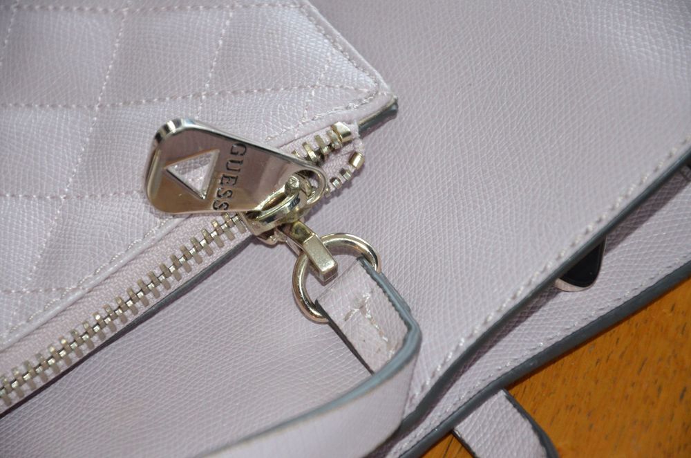 duża torba/torebka Guess z kosmetyczką