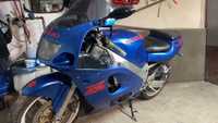 Suzuki gsxr 600 srad