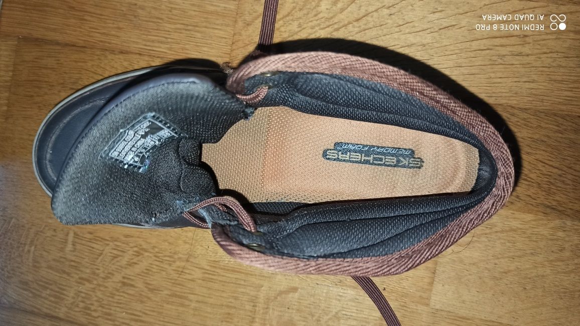 Botas Sketchers pele castanho