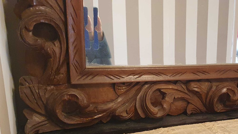 Espelho com moldura madeira