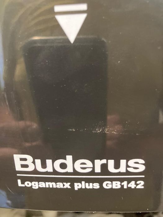 Piec gazowy kondensacyjny Logamax Plus GB142 Buderus + bojler 130 l
