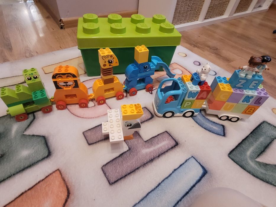 Duplo   lego  ciężarówka abc  oraz zoo pociąg