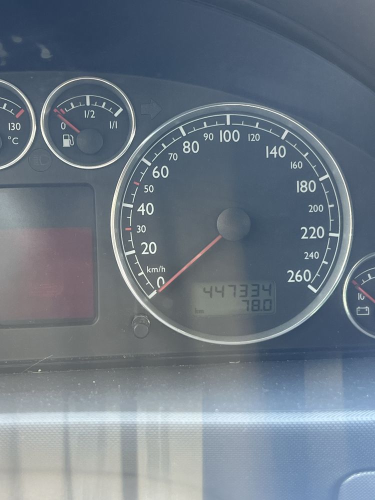 Sharan 1.9 tdi pd 130 7 lugares