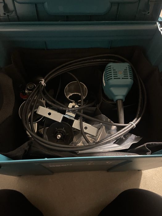 Nowa makita rt0702cx2j frezarka