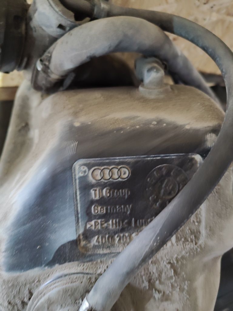 Zbiornik zbiorniczek paliwa audi A8 D2 2,5 TDI akf