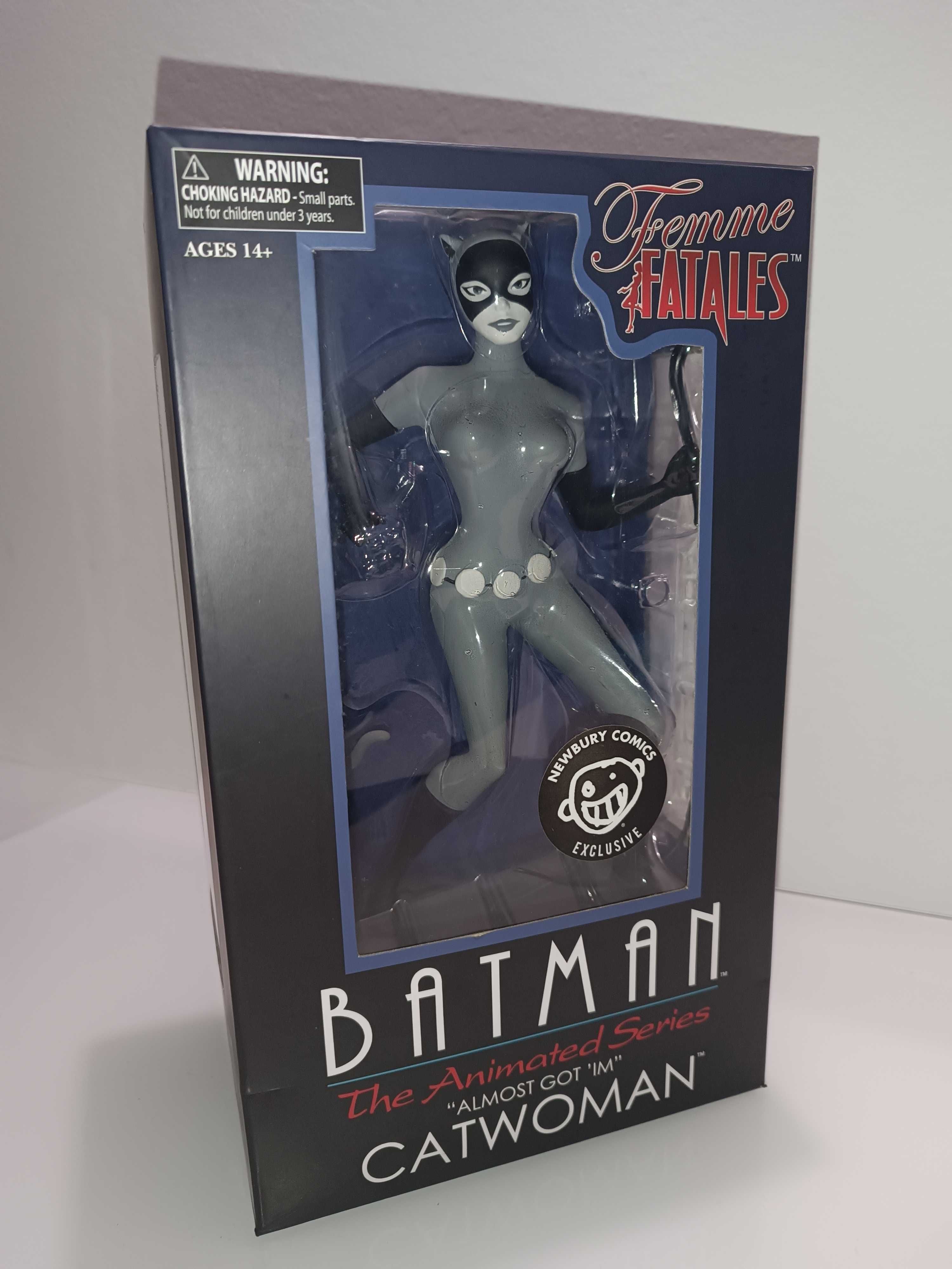 Estátua Catwoman BTAS Femme Fatales