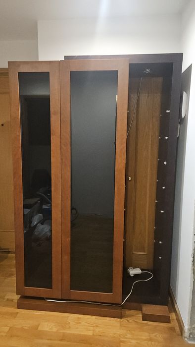 Vitrine/ móvel de sala