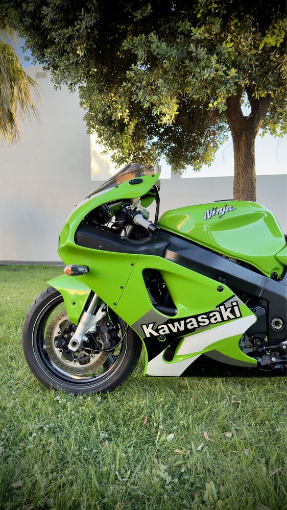 Kawasaki ninja zx7 r