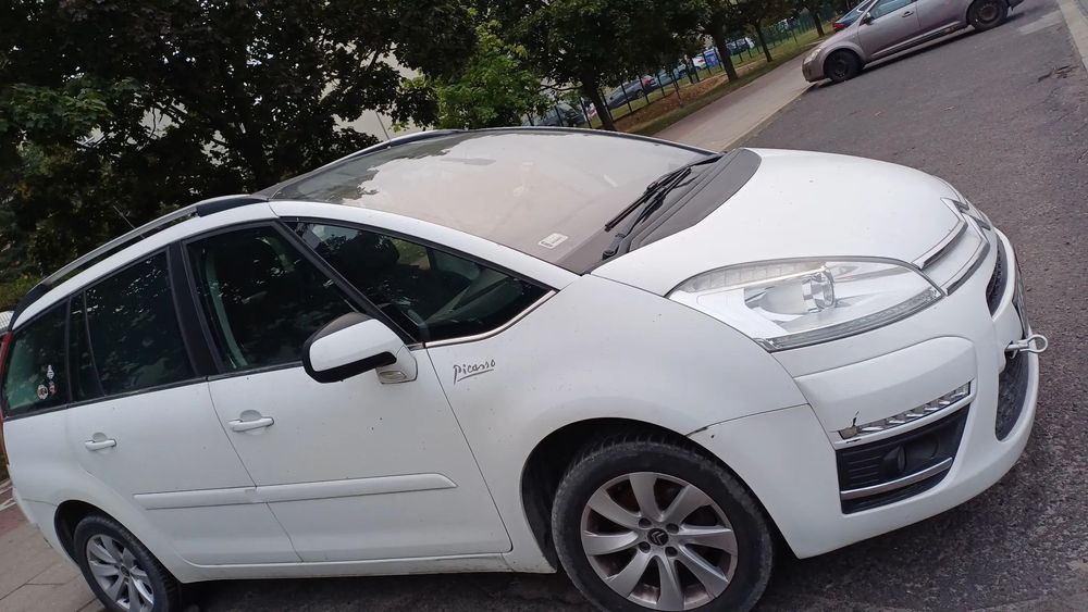 Citroën C4 Picasso Bogata wersja Exlusive, uszkodzony motor