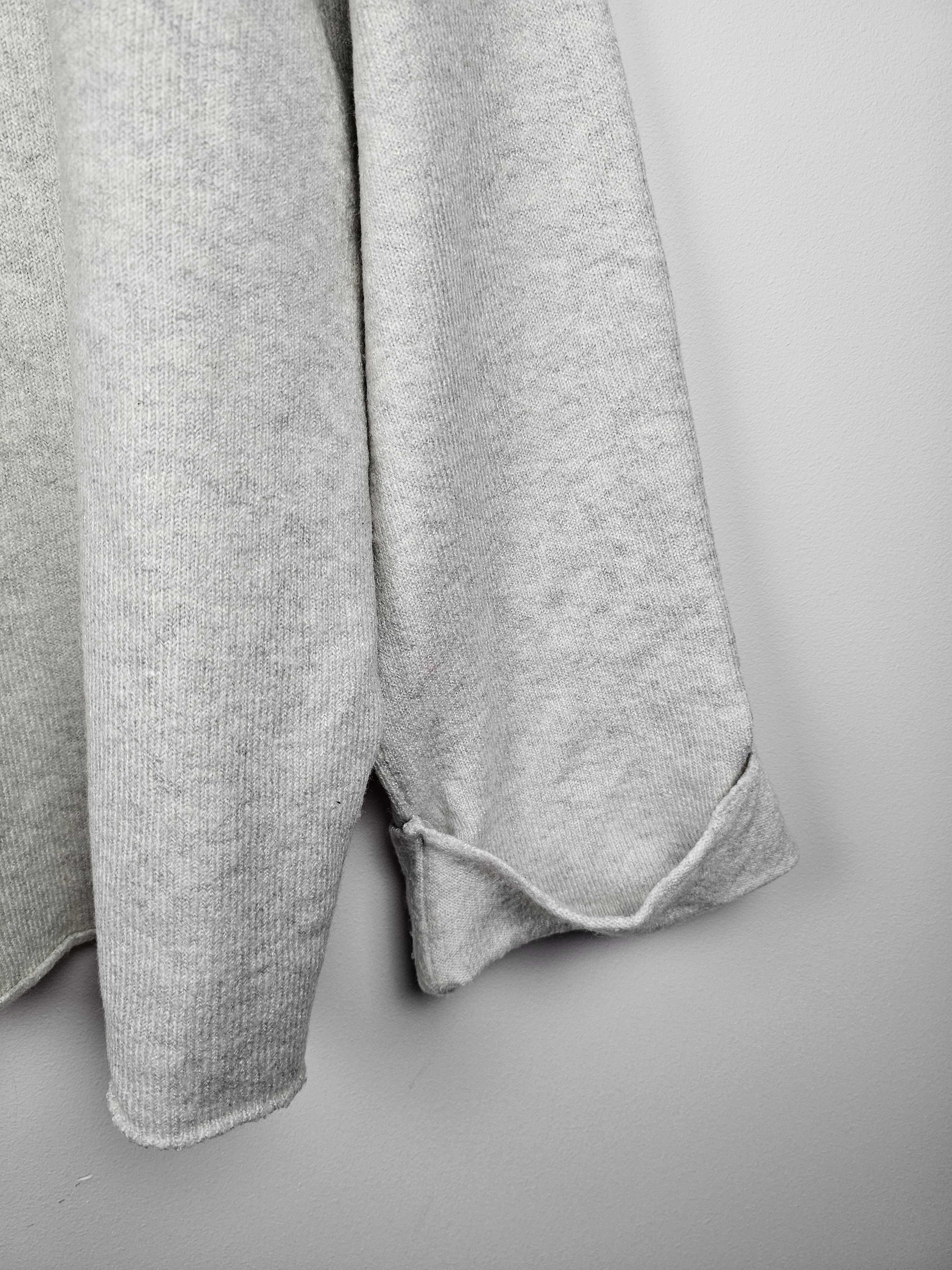 Sweter damski  z dodatkiem wełny marka Paul Costelloe r.  42/44