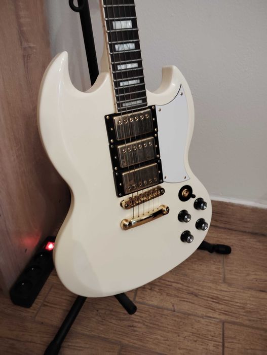 Harley Benton DC 600 VI