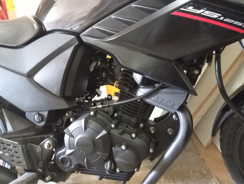 Moto Yamaha 125 ys