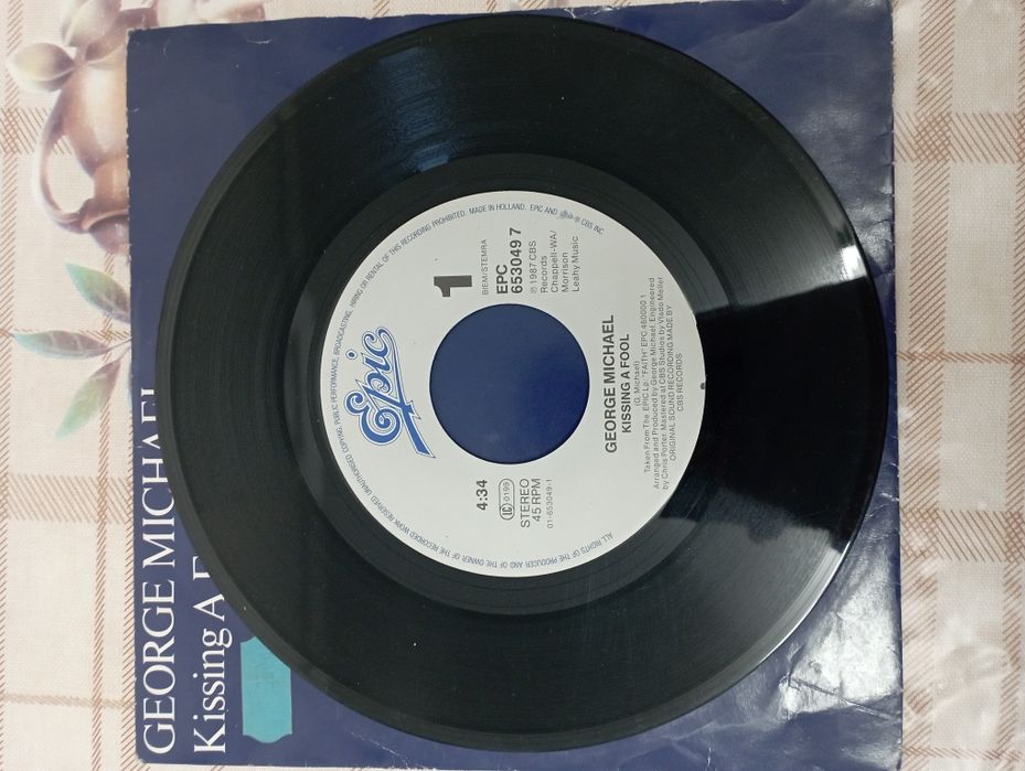 Disco Vinil -George Michael -Kissing A Fool