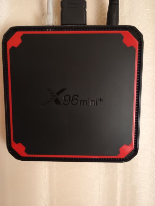 Смарт приставка на ТВ X96 mini